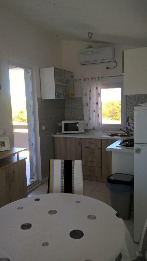 Apartment Kamelia Vir Exterior foto